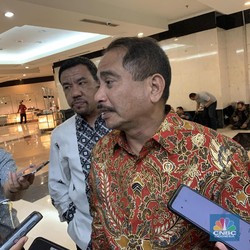 Menpar: Tiket Pesawat Mahal, Kunjungan Wisatawan Anjlok 30%