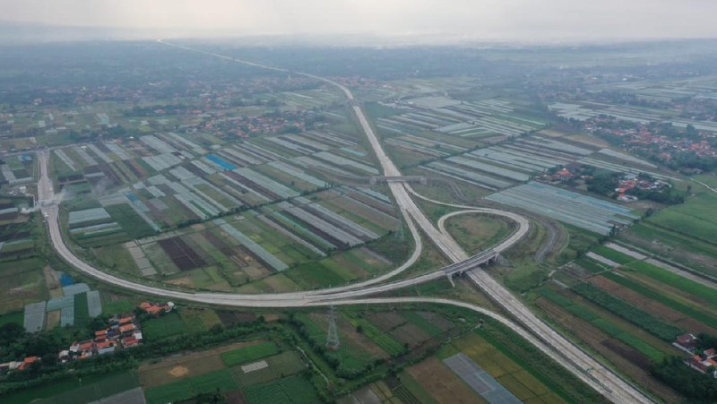 Pengoperasian tol ini akan mempercepat waktu tempuh dari Pasuruan ke Probolinggo, dari semula 2,5 jam menjadi 30 menit