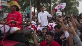 Calon Presiden no urut 01 Joko Widodo menggelar kampanye terbuka di Solo, Jawa Tengah, Selasa (9/4). Solo adalah kampung halama Jokowi di mana ia pernah jadi wali kota. (ANTARA FOTO/Mohammad Ayudha)
