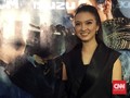 Raline Shah Frustrasi Pegang Senjata Glock 17 dan M4