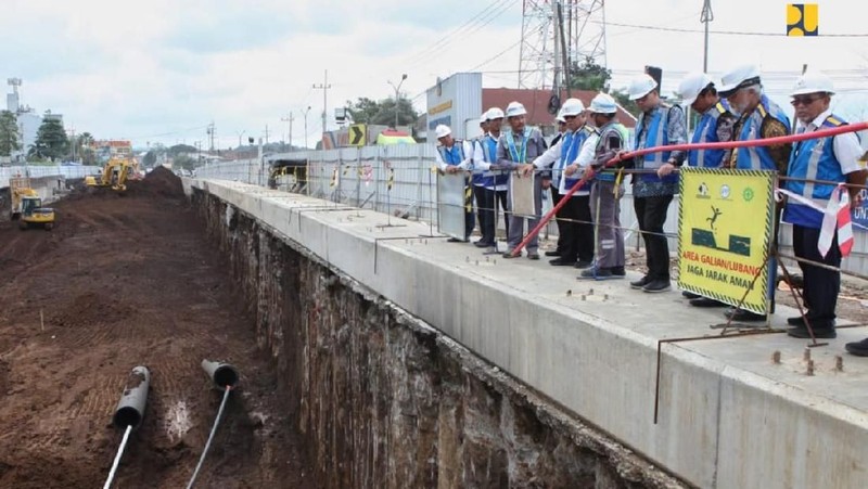 Jalan Tol Pandaan-Malang seksi I-III sepanjang 30 Km telah rampung dan rencananya diresmikan 12 April 2019 oleh Presiden Joko Widodo.