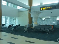 Banyak Bandara RI Sepi Bak 'Kuburan', Jokowi Masih Mau Tambah