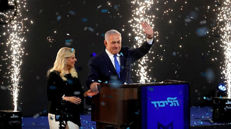 Perdana Menteri Israel Benjamin Netanyahu menuding ancaman Iran sama halnya dengan Nazi dan ajak semua negara memeranginya. Apa Maksud PM Israel?