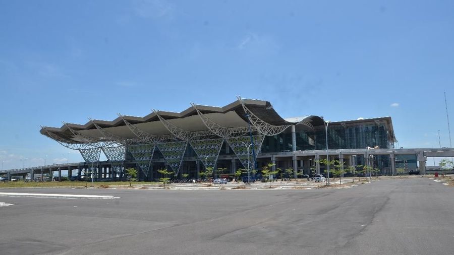 Wakil Presiden RI Jusuf Kalla (JK) mengkritik Bandarudara Internasional Jawa Barat (BIJB) atau yang juga dikenal dengan Bandara Kertajati.