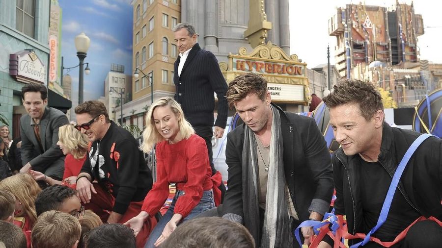 Ada tiga kategori adegan bonus yakni adegan-adegan yang dihapus, tribut untuk Stan Lee, dan teaser film Marvel berikutnya 