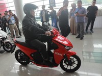 Naik Motor Listrik Gesits, Menteri Nasir Buka Pameran Startup