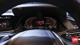 Layar di instrument cluster sekarang semuanya LED, menawarkan sajian informasi yang lebih atraktif dan lebih mudah terlihat. (CNNIndonesia/Safir Makki)