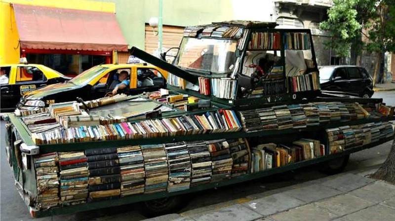 Perpustakaan mungkin menjadi tempat yang membosankan. Berikut perpustakaan-perpustakaan unik yang ada di belahan dunia.