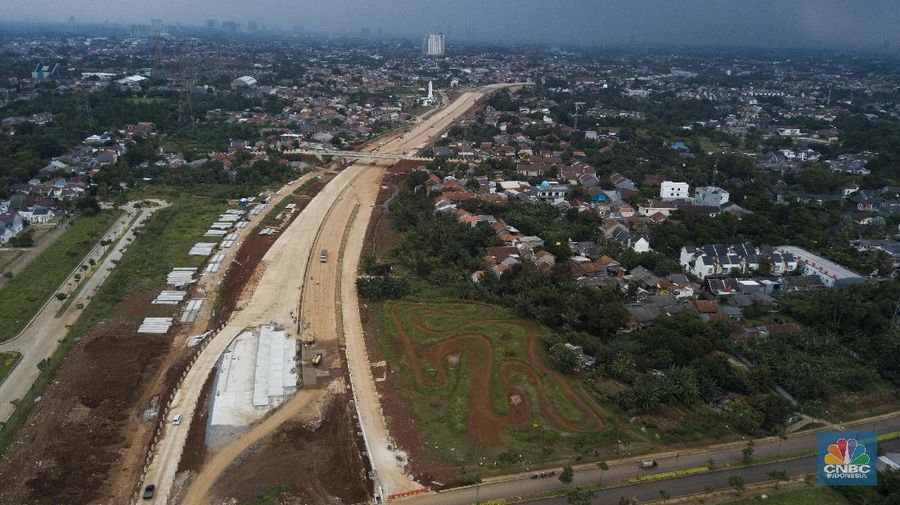 Pemerintah terus berupaya memangkas regulasi dan mempermudah aturan yang memungkinkan investor swasta