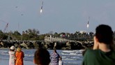 Keberhasilan ini kian mendekatkan SpaceX pada misi untuk menjadi perusahaan privat yang mengirimkan manusia ke luar angkasa. (REUTERS/Joe Rimkus Jr. TPX IMAGES OF THE DAY)
