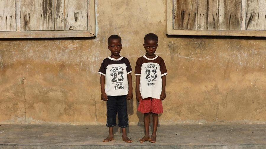 Identical twins Taiwo Ahmed and Kehinde Ahmed pose for a picture in Igbo Ora, Oyo State, Nigeria April 4, 2019. Picture taken April 4, 2019. REUTERS/Afolabi Sotunde TPX IMAGES OF THE DAY