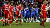 Chelsea menang 3-2 atas Liverpool di leg kedua semifinal Liga Champions musim 2007/2008 lewat babak tambahan pada 30 April 2008. The Blues lolos ke final setelah menang agregat 4-3. Kesuksesan itu menjadi pembalasan bagi Chelsea yang pernah dua kali disingkirkan Liverpool di Liga Champions. (REUTERS/ Eddie Keogh)