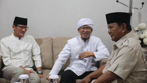Sandiaga Telepon Aa Gym Sampaikan Duka Cita