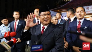 Ucapkan Ultah ke Titiek, Prabowo Pamer Foto Keluarga
