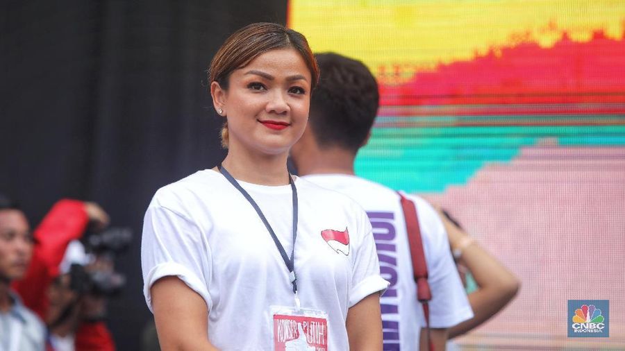 Sejumlah pendukung Paslon 01 Jokowi-Ma'ruf Amin tidak sedikit para wanita turut dalam Kampanye akbar.