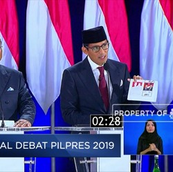 Ini Gaya Prabowo-Sandi Menutup Debat