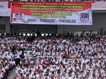 Kumpulan Massa yang Menyemut di Kampanye Akbar Jokowi-Ma'ruf
