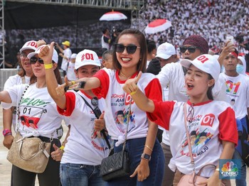 Srikandi Cantik yang Mejeng di Kampanye Akbar Jokowi-Ma'ruf