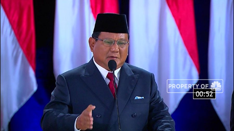 Prabowo Subianto menegaskan akan memperluas basis penerimaan pajak, termasuk dengan cara mengejar pihak yang selama ini tidak membayar pajak.