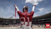 Puluhan ribu relawan serta pendukung Pasangan Capres nomor urut 01 Jokowi-Ma'ruf Amin menghadiri Konser Putih Bersatu di Gelora Bung Karno, Jakarta, Sabtu, 13 April 2019. Konser Putih sekaligus Kampanye Akbar pasangan calon presiden dan wakil presiden nomor urut 01 Joko Widodo (Jokowi) - Ma'ruf Amin. (CNN Indonesia/Safir Makki)