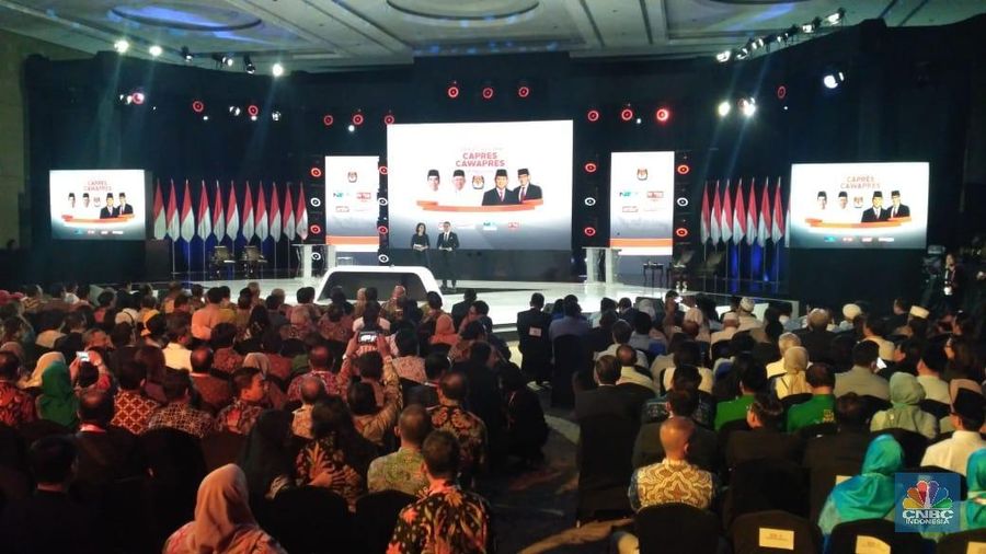 Prabowo mengungkapkan saat ini arah pemerintahan telah menyimpang.