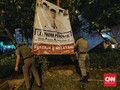 FOTO: Bersih-bersih Wajah Kota dari Spanduk Kampanye