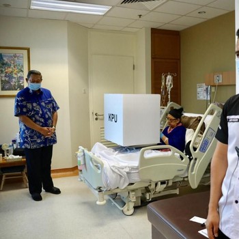 Ani Yudhoyono Gunakan Hak Pilih Meski Terbaring Sakit