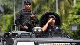 Pemilu 2019 sendiri memiliki arti penting karena untuk kali pertama Pemilu Legislatif dan Pemilu Presiden diselenggarakan secara bersamaan. Diperkirakan Rp25 triliun keluar untuk menggelar pesta demokrasi ini. (Photo by ADEK BERRY / AFP)