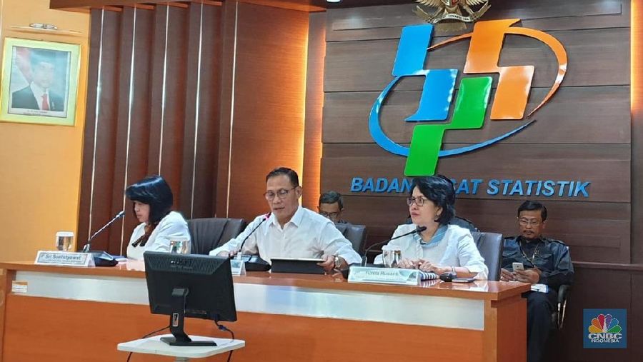 Pada periode tersebut terjadi inflasi sebesar 0,44%. Sementara inflasi inti secara year on year sebesar 3,03%