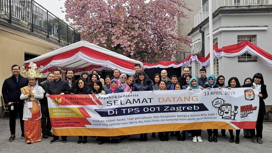 Suasana pemilu luar negeri di Zagreb, Kroasia.