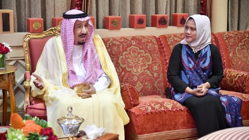 Presiden Joko Widodo dan Raja Salman menggelar pertemuan bilateral di Istana Pribadi Raja (Al-Qasr Al-Khas), Minggu sore, 14 April 2019.