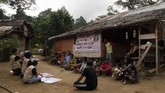 Suku Polahi masih hidup berpindah-pindah di sekitar lahan mereka di perbukitan itu, dekat dengan sumber air atau sungai. (ANTARA FOTO/Adiwinata Solihin)