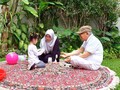 Isi Masa Tenang, Ma'ruf Amin Santai dan Main dengan Cucu