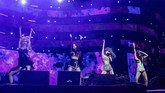 BLACKPINK merupakan salah satu penampilan utama di Coachella 2019. Rose, Jisoo, Lisa, dan Jennie Kim pun tampil totalitas memanaskan panggung malam 12 April 2019. (Amy Harris/Invision/AP)