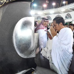 Jokowi Teken Keppres Biaya Haji 2024, Cek Besarannya!