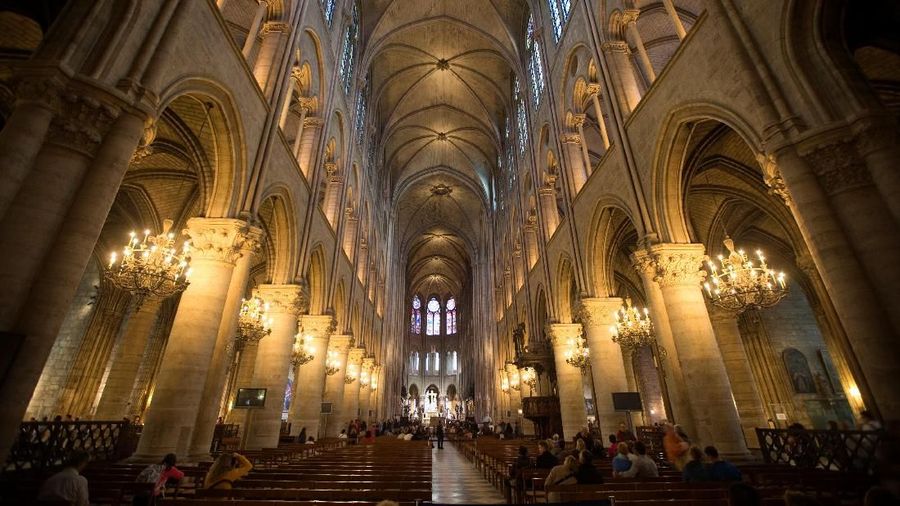 Kebakaran hebat melanda Katedral Norte-Dame di Paris, Prancis, Senin (15/4/2019) waktu setempat.