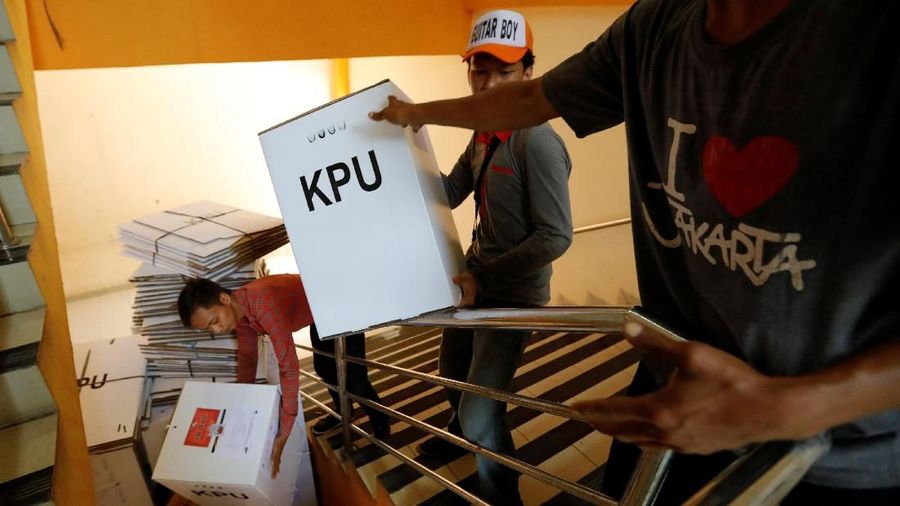 Badan Pengawas Pemilu (Bawaslu) memerintahkan Panitia Pemilu Luar Negeri (PPLN) dan KPU RI untuk melakukan pemungutan suara susulan pemilu 2019.