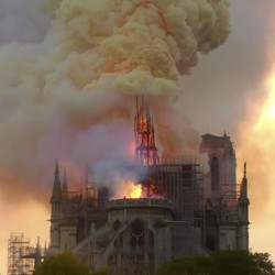 Ini Sejarah Katedral Notre-Dame di Paris yang Dilalap Api