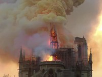 Ini Sejarah Katedral Notre-Dame di Paris yang Dilalap Api