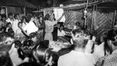 Suasana pada saat penghitungan surat suara di TPS Kelurahan Kemayoran yang berlangsung hingga malam, 29 September 1955. Namun, setelah 1955 Pemilu tidak dilaksanakan lima tahun sekali seperti seharusnya. (ANRI)