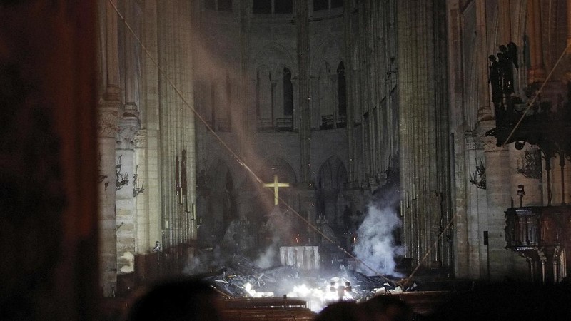 Kebakaran hebat melanda Katedral Norte-Dame di Paris, Prancis, Senin (15/4/2019) waktu setempat.