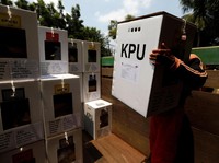 Prabowo Tertinggal Hampir 12 Juta Suara dari Jokowi