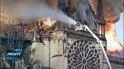 Kebakaran Dahsyat Runtuhkan Menara & Atap Katedral Notre-Dame