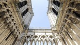 Sebagai situs warisan dunia UNESCO, Gereja Notre Dame didatangi 13 juta wisatawan dari berbagai belahan dunia. (Ludovic MARIN / AFP)