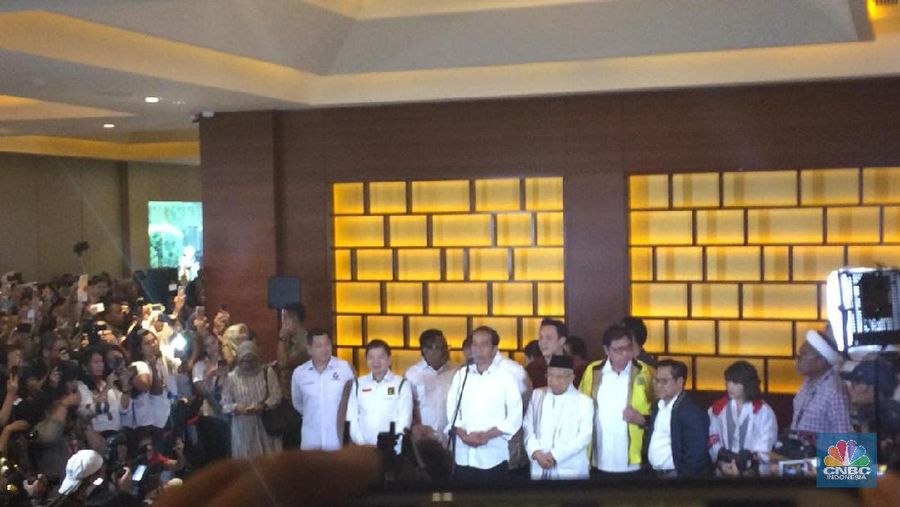 Bersama para Petinggi Partai Koalisi yang bergabung, Jokowi menyampaikan 3 poin penting.