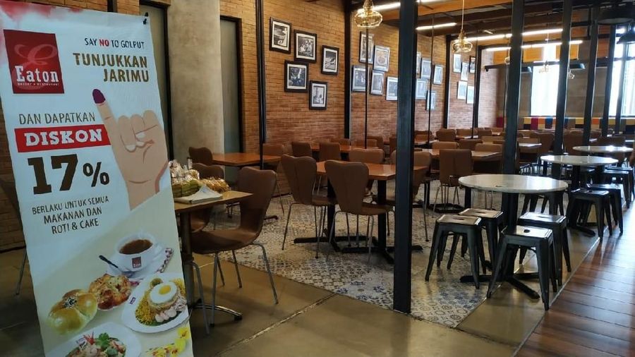 Sederet retail makanan dan minuman berlomba-lomba menggelar diskon khusus di momen Pemilu 2019 pada.