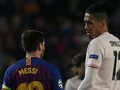 Smalling Membangunkan Lionel Messi 'Si Monster'