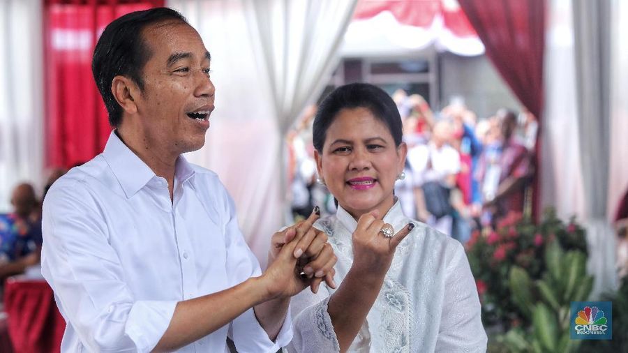 Perolehan suara Joko Widodo - Ma'ruf Amin lebih banyak dari Prabowo - Sandiaga Uno.