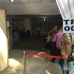 Pagi Ini, JK dan Keluarga Nyoblos di TPS 004 Pulo Kebayoran