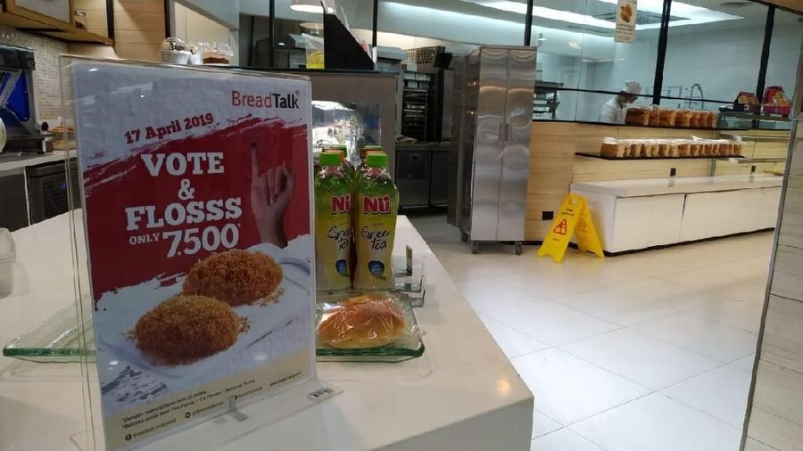 Sederet retail makanan dan minuman berlomba-lomba menggelar diskon khusus di momen Pemilu 2019 pada.